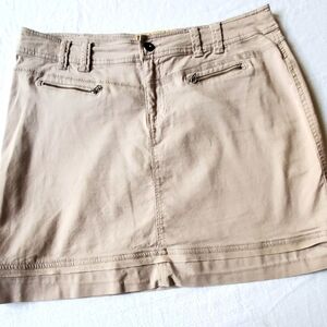 Aventura Front Zippered Pockets Khaki Sz 14 Skirt also with Back Pockets as well